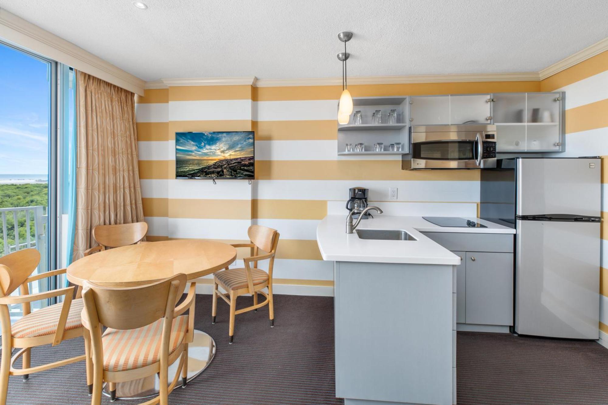 Pan American Oceanfront Hotel 3*